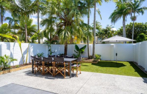 The Oasis has a private courtyard and ideal location to walk